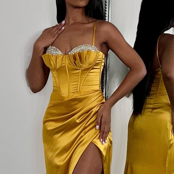 Alglist Gold Pleated Corset Prom Gown NWT - Picture 4 of 5